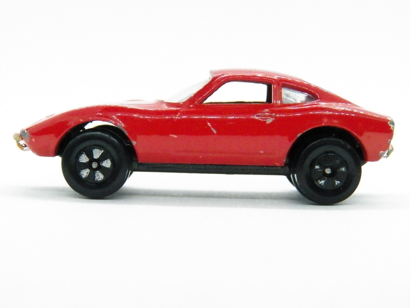 Illustration for article titled Playart 1:64 Opel GT